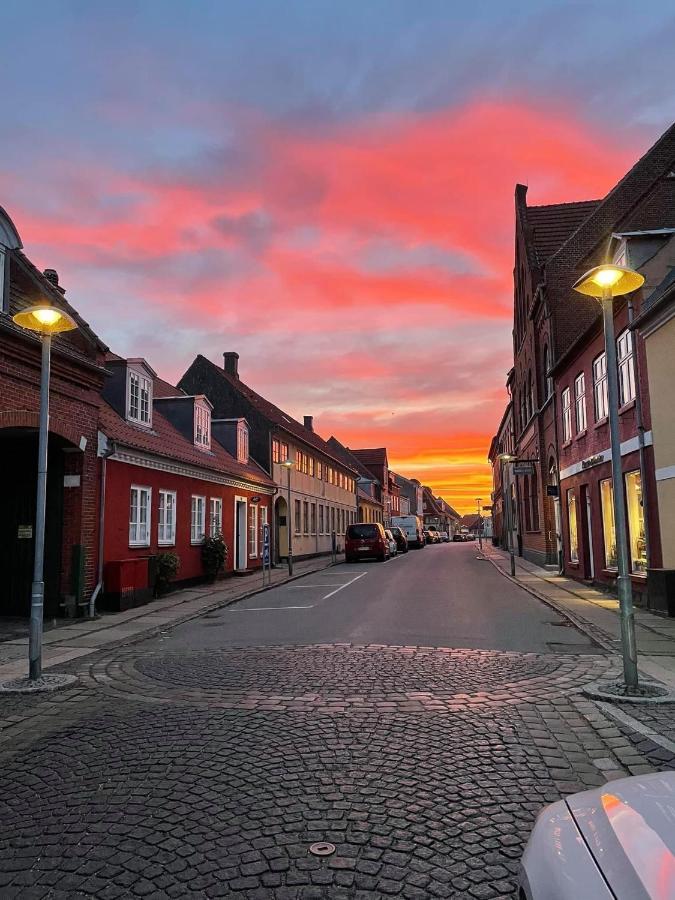 Charmerende Byhus I Praesto Centrum ภายนอก รูปภาพ
